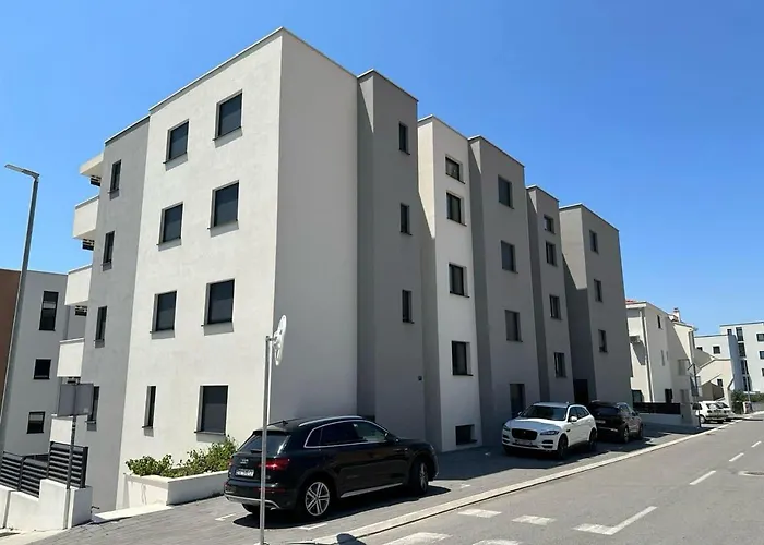 Lea, Apartament