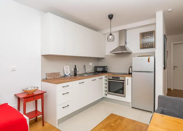 Lea, Apartament